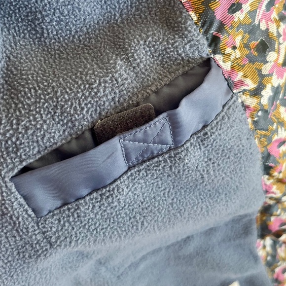 Kids Puffer Jacket - All in Motion - size M (7/8) - Picture 10 of 13